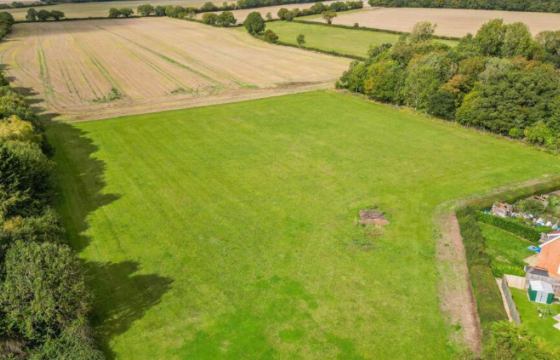 Plot for sale in Saffron Walden photo